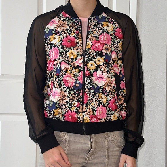 ❤️ BOGO Black Mesh and Pink Floral Zip Bomber Jacket Size Small - Picture 4 of 12